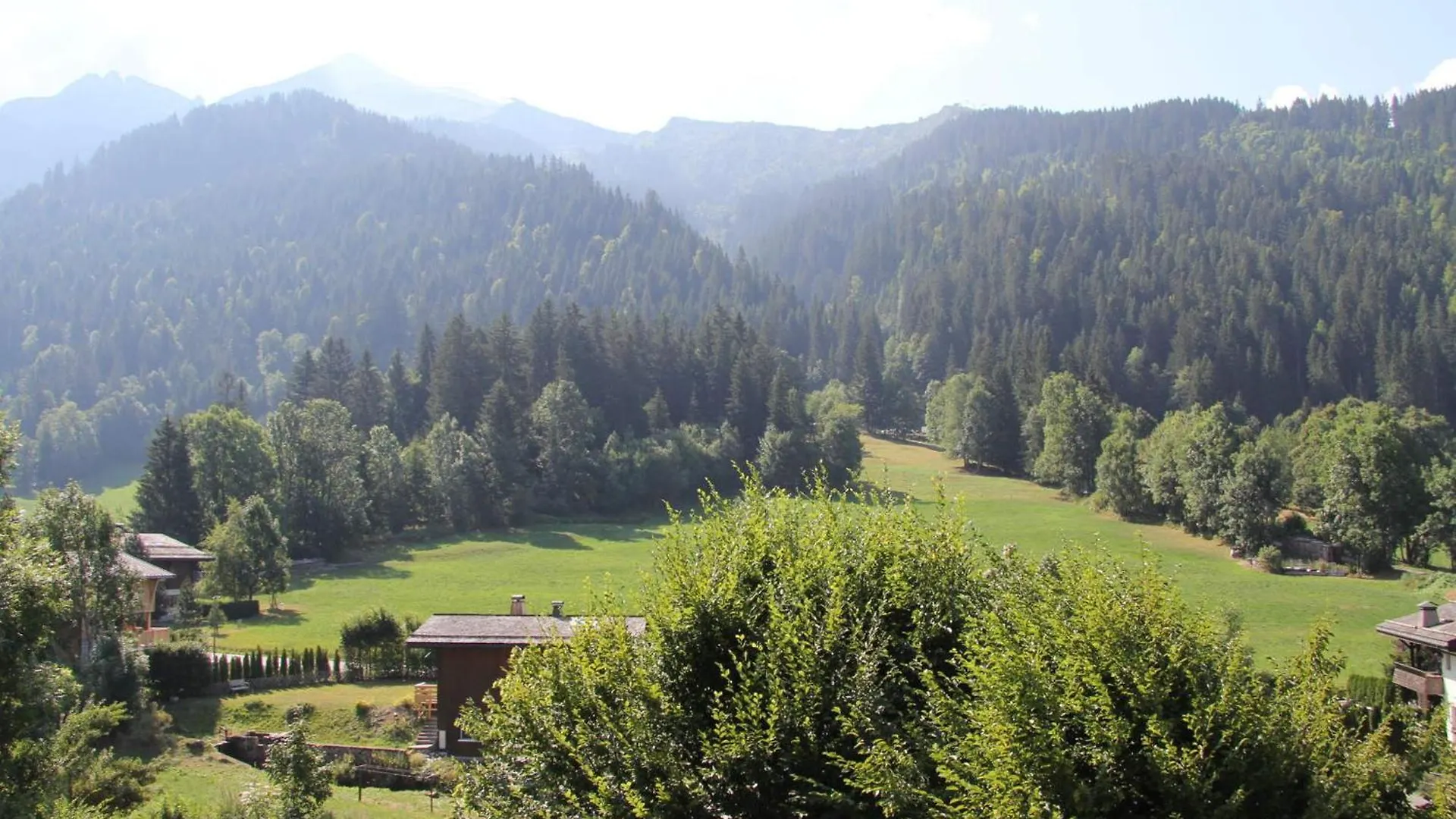 Spacieux Appart Renove Avec Balcon Sud, Proche Pistes Et Bus A La Clusaz - Fr-1-459-167 location
